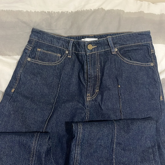 Wide leg dark wash denim jeans with front seam - Picture 3 of 6